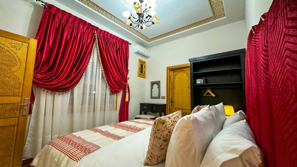 dar-magic-fes-red-room-interior
