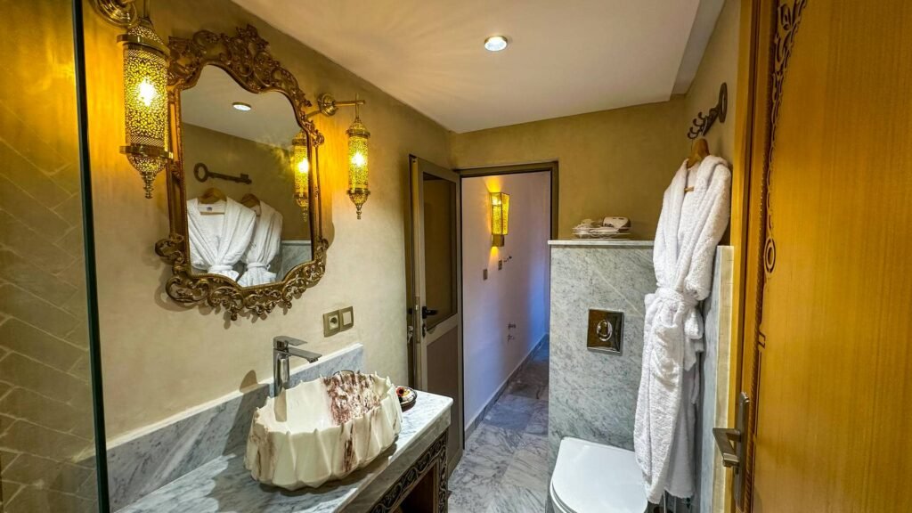dar-magic-fes-medina-room-toilet